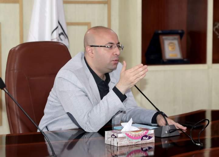 المحافظ يشكل لجنة لوضع ضوابط الإعلانات الانتخابية